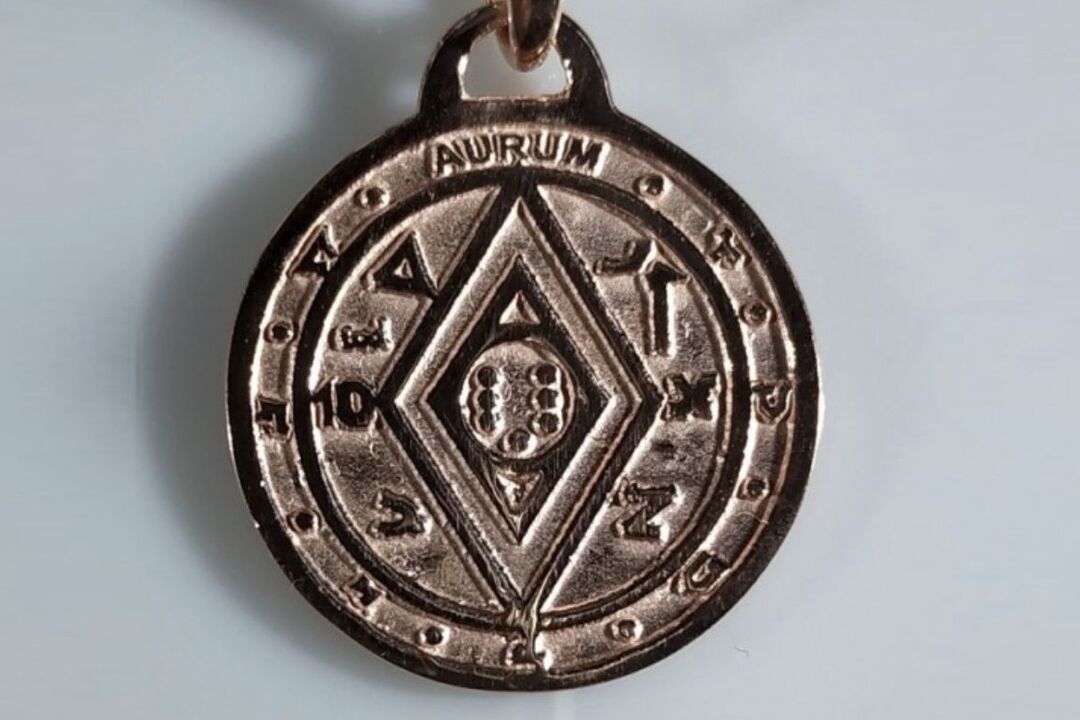 amulette runique pour attirer l'argent
