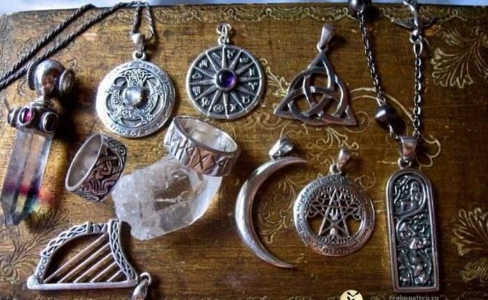 types d'amulettes pour la santé et la chance